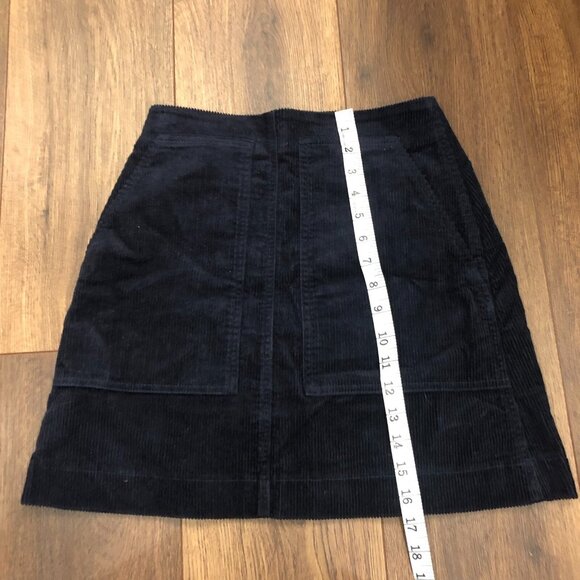 UNIQLO Corduroy Mini Skirt Size 0 Navy Blue Y2k Large Patch Pockets - Picture 3 of 8